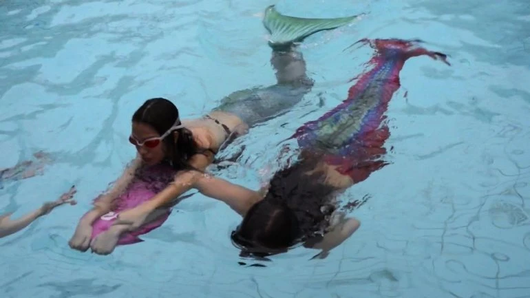 Trường dạy làm ‘tiên cá’ đầu tiên ở Singapore ảnh 2