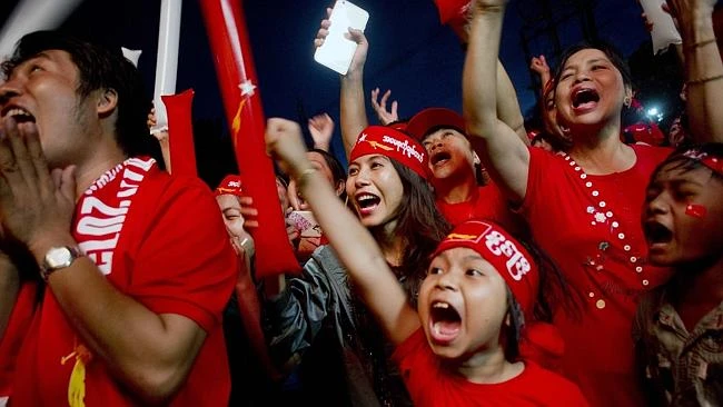 Ủy ban bầu cử Myanmar bị tố cố tình trì hoãn kết quả ảnh 1