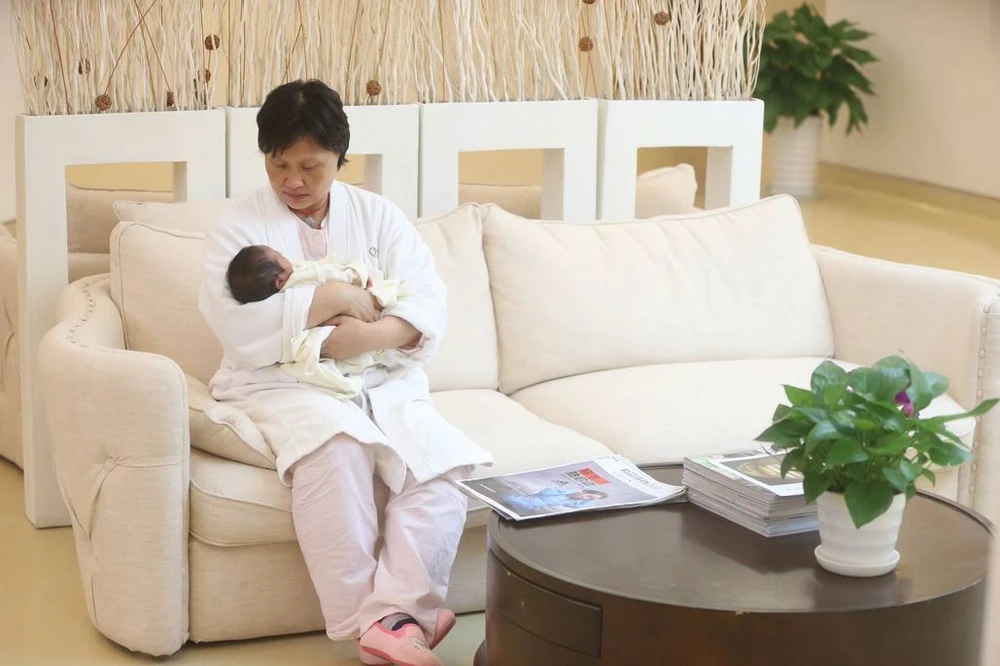 Thai phụ Trung Quốc ‘nín đẻ’ năm ngày vì sợ bị phạt ảnh 2