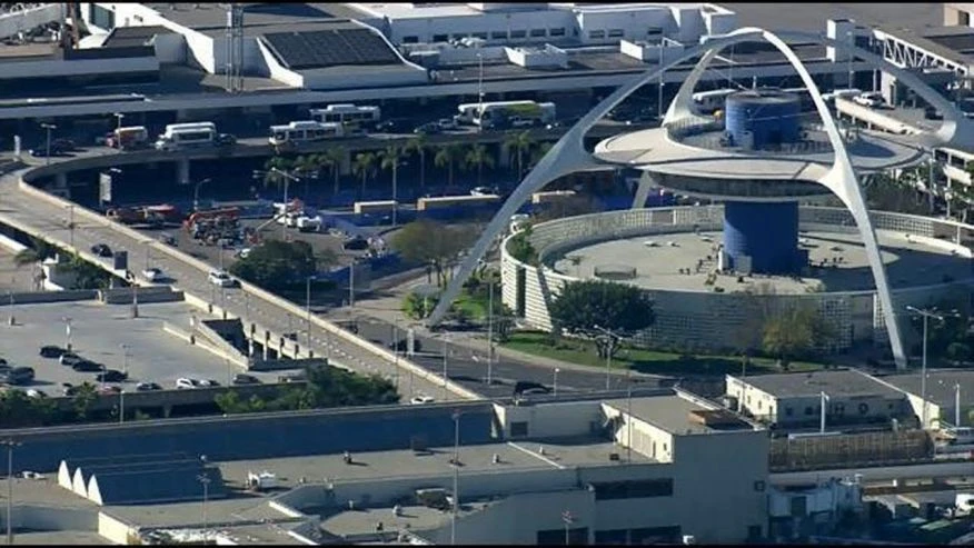 Nữ tiếp viên hàng không tính mang 30 kg ma túy lên máy bay ảnh 1