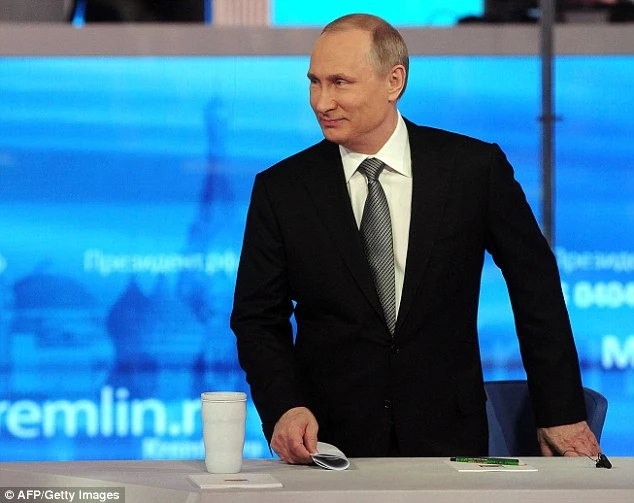 'Nếu Poroshenko và Erdogan sắp chết đuối, ông Putin sẽ cứu ai?' ảnh 1