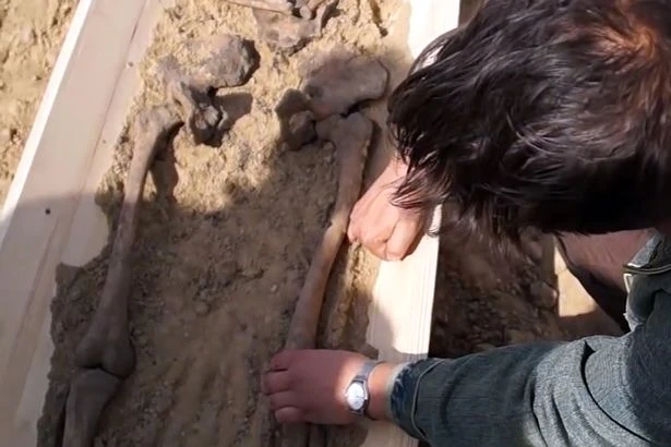 bộ xương ma cà rồng từ thế kỷ 16