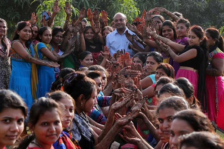 người đàn ông làm bố bợ 472 lần