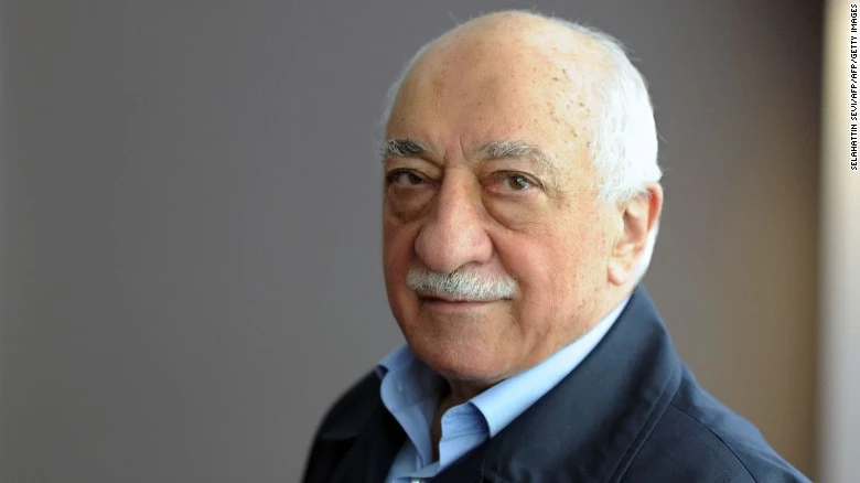giáo sĩ Fethullah Gulen