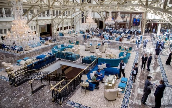 khách sạn quốc tế trump