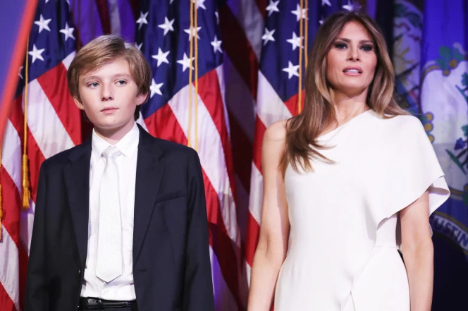 bà Melania Trump và con trai Barron