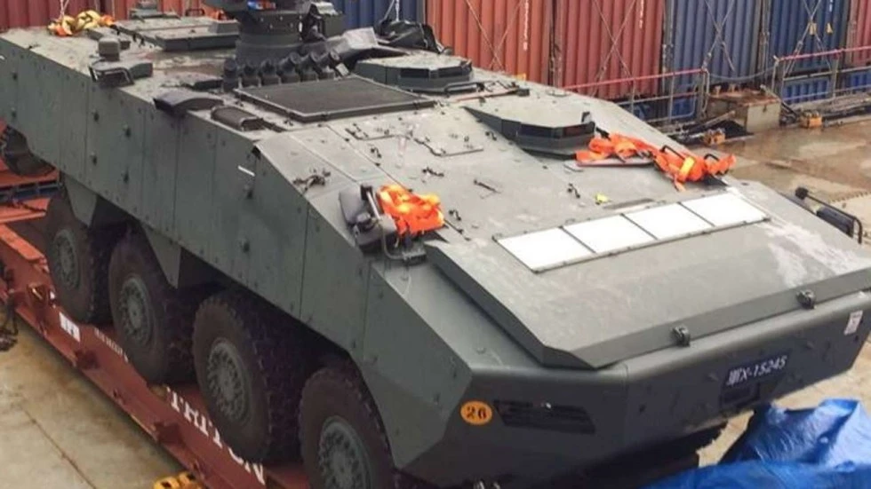 Hong Kong tịch thu 9 xe bọc thép