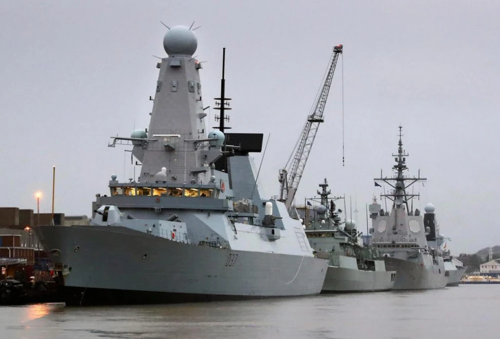 HMS Duncan