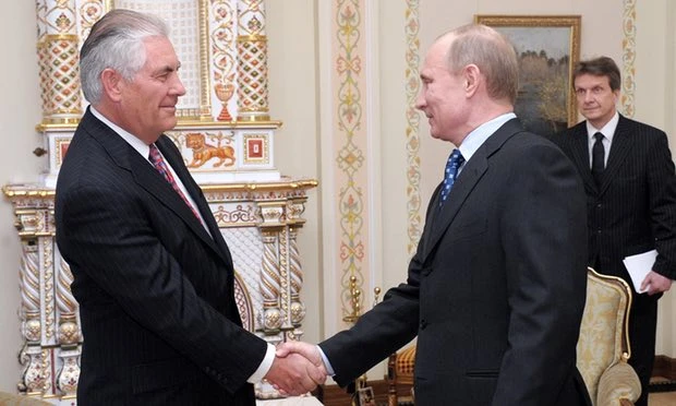 ông Tillerson