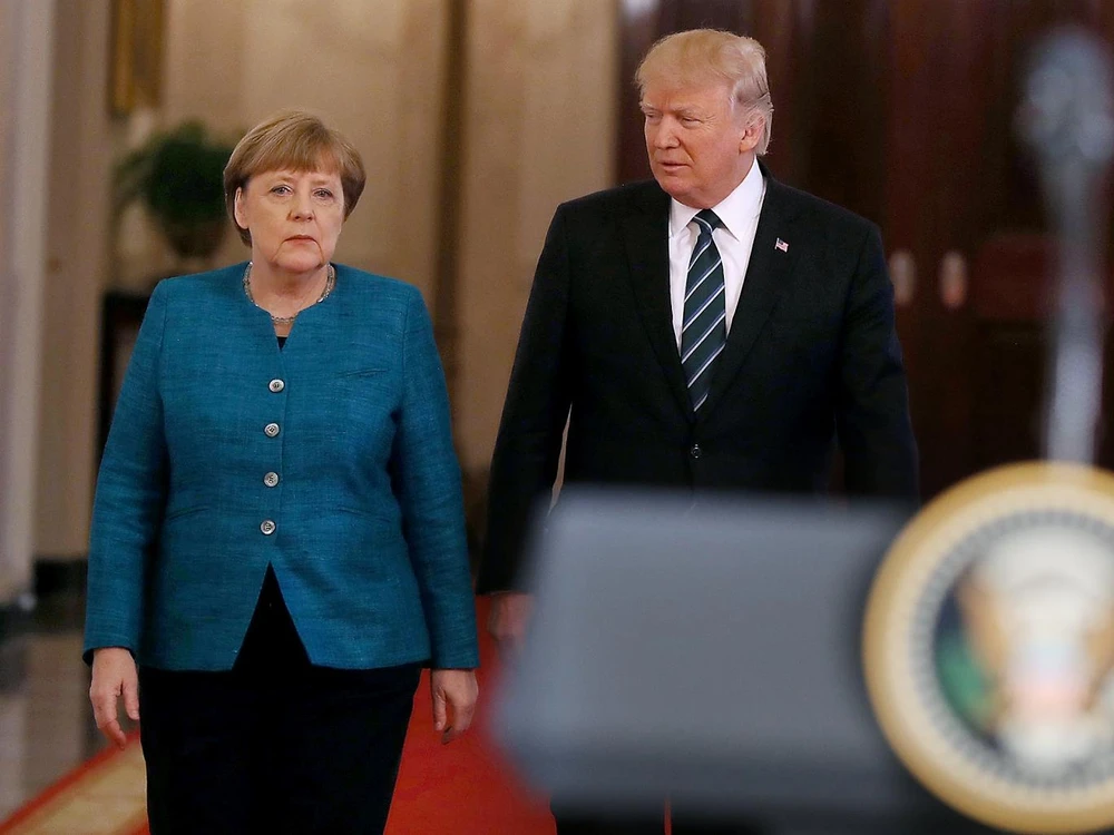 Ông Trump ‘đòi nợ’ bà Merkel 375 tỉ USD ảnh 1