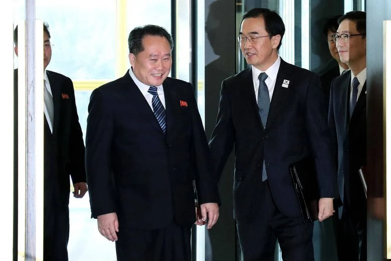 Hàn Quốc xem xét tạm gỡ lệnh trừng phạt Triều Tiên ảnh 1