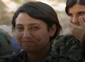Nghi nữ tay súng người Kurd bị FSA hành hình man rợ