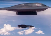 Mỹ tung video oanh tạc cơ B-2 ném 2 quả siêu bom 14 tấn