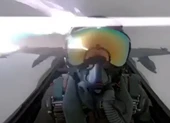 Tiêm kích F/A-18 bị sét đánh, phi công hoảng sợ
