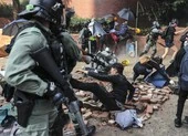 Hong Kong: Cảnh sát tiến vào trường Bách Khoa 
