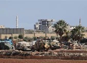 Ép Nga, Thổ Nhĩ Kỳ đưa 150 xe biệt kích, vũ khí tới Idlib 