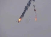 Video: Trực thăng của quân Syria bị bắn bốc cháy trước khi rơi