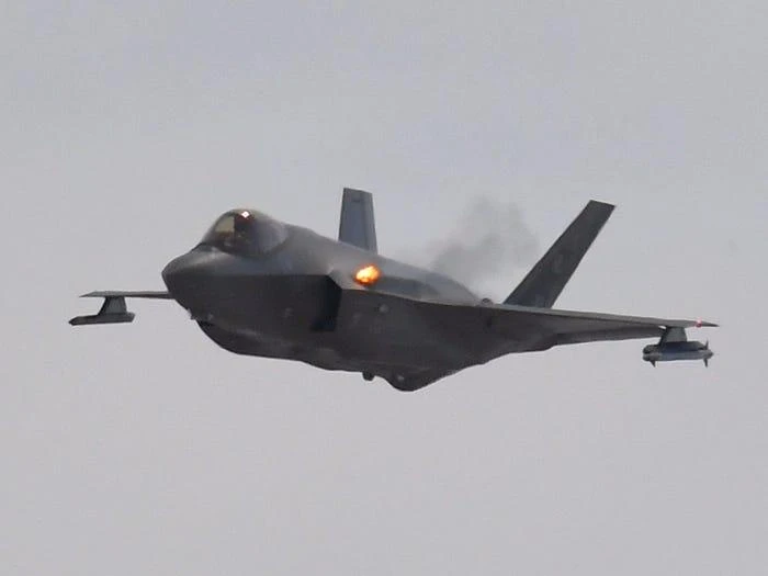 Tiêm kích F-35 bắn pháo cỡ 25 mm tại bãi thử nghiệm và huấn luyện Utah năm 2018. Ảnh: US Air Force/Todd Cromar
