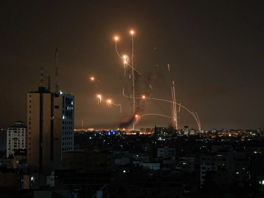 iron-dome-danh-chan-rocket-hamas.jpg