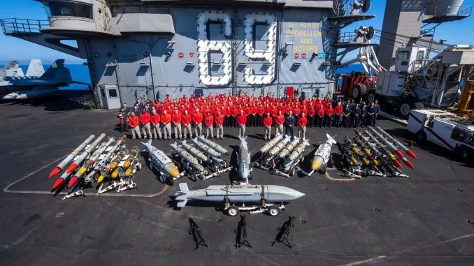 Nhóm tàu sân bay Mỹ bắn gần 800 tên lửa và bom vào Houthis ở Biển Đỏ