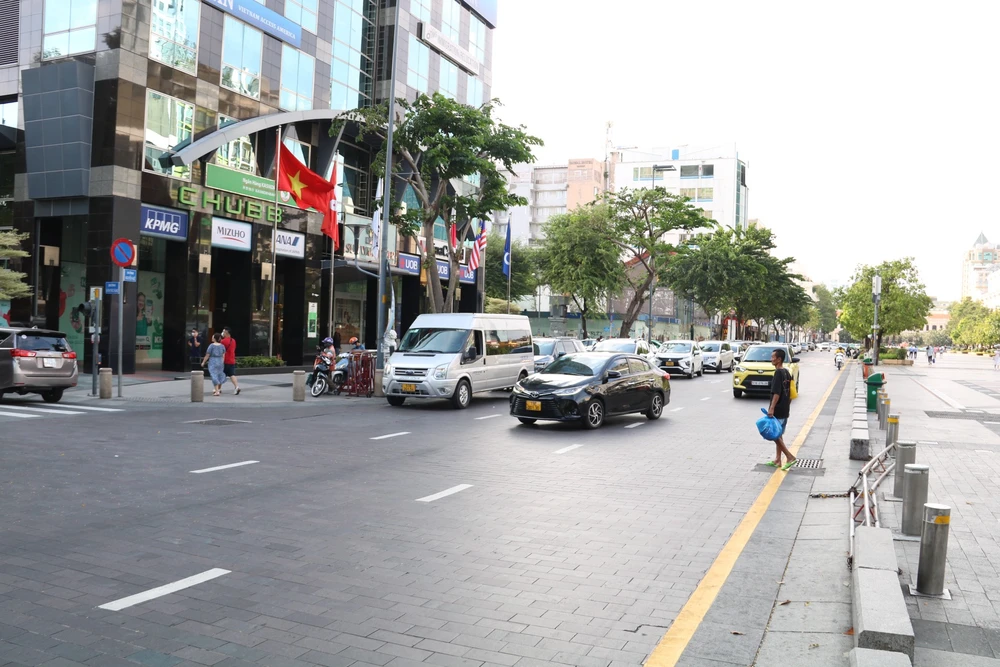 cấm xe lưu thông