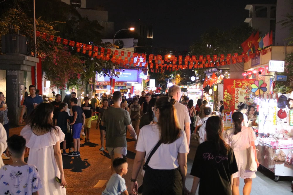 phố đêm thảo điền