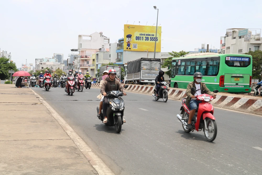 sửa chữa cầu Phạm Văn Chí