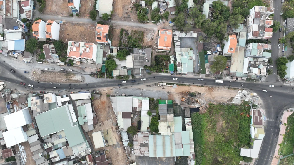 đường Lương Định Của