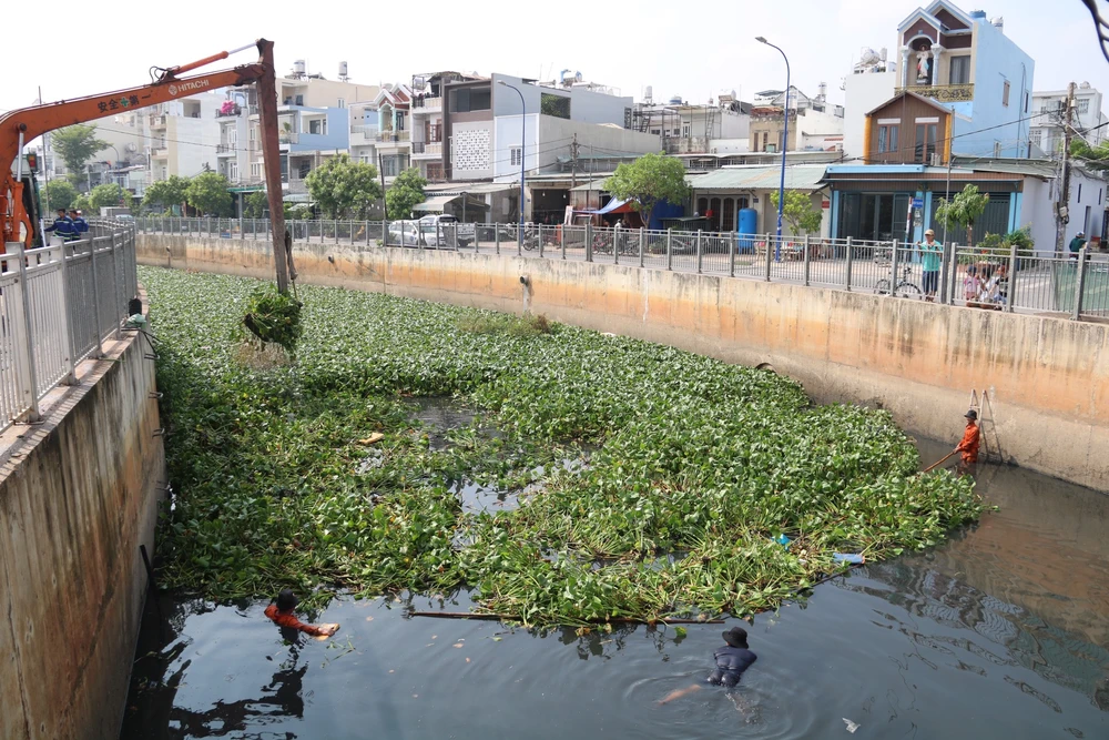 kenh-nuoc-den-31.jpg