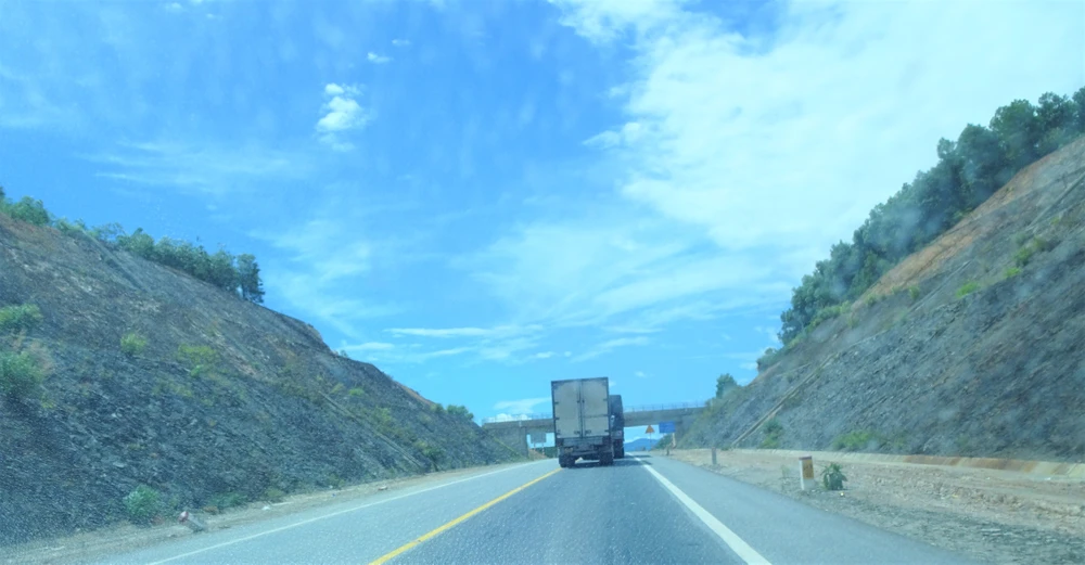 cao tốc cam lộ - la sơn