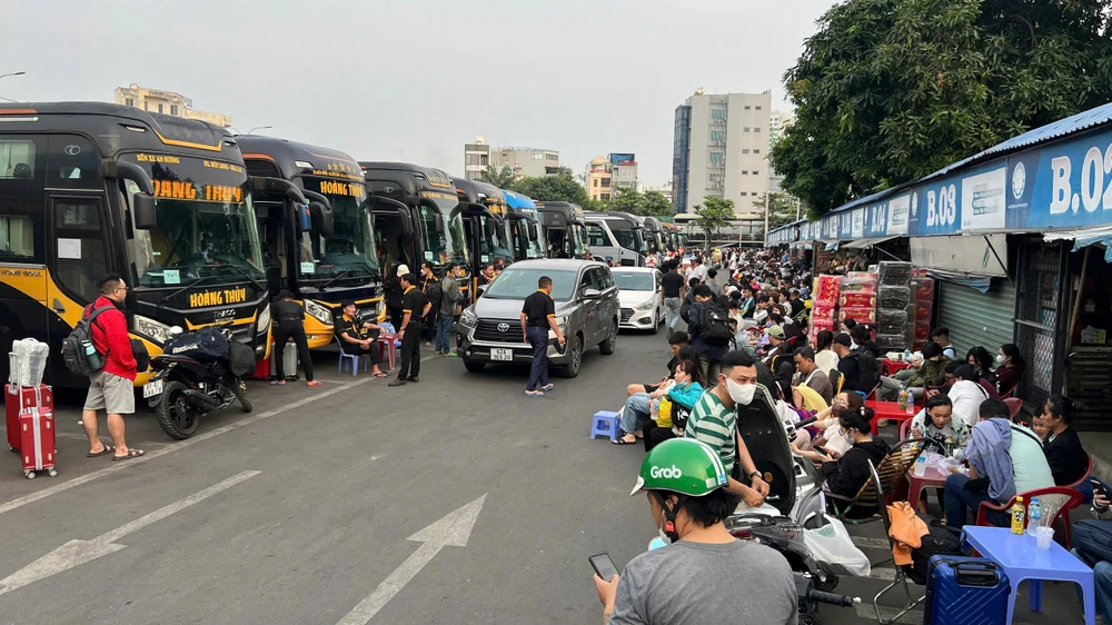 bến xe miền đông