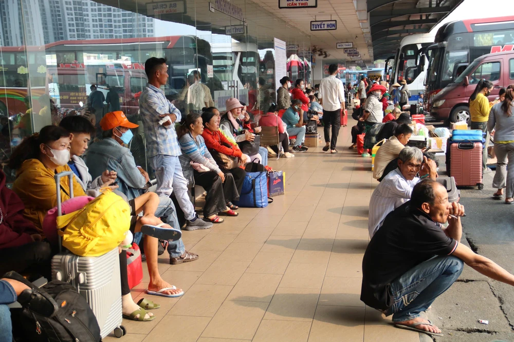 ben-xe-mien -tay-9.jpg