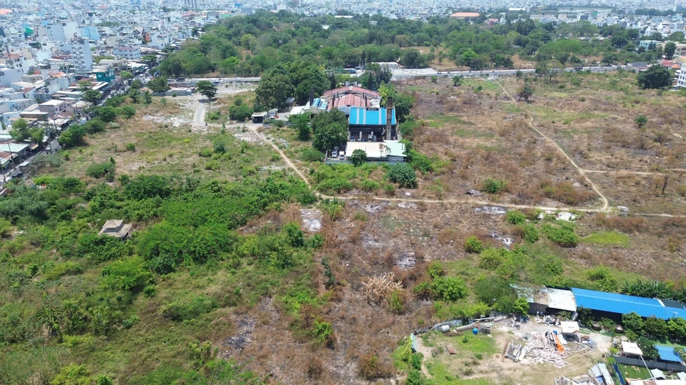 nghĩa trang bình hưng hòa