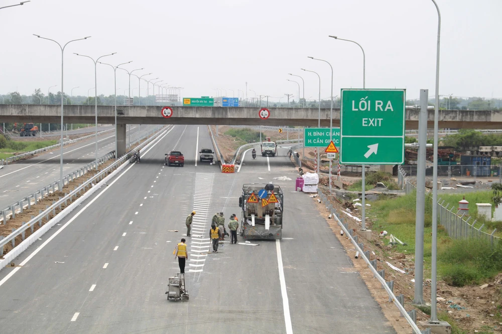 cao tốc bến lức - long thành