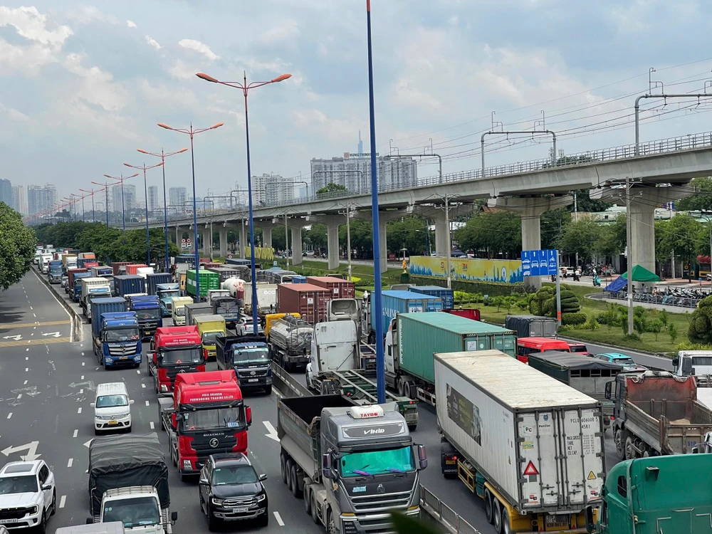 Ngã tư thủ đức