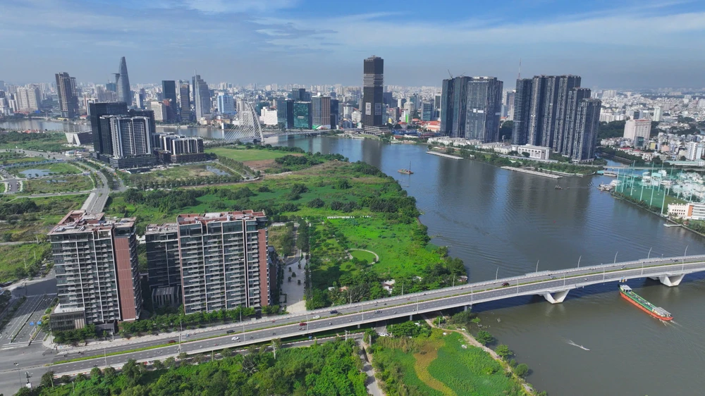 đường ven sông sài gòn