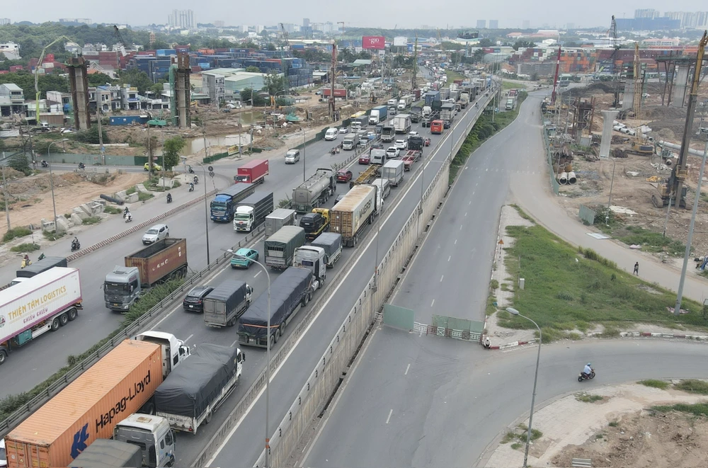 nút giao tân vạn