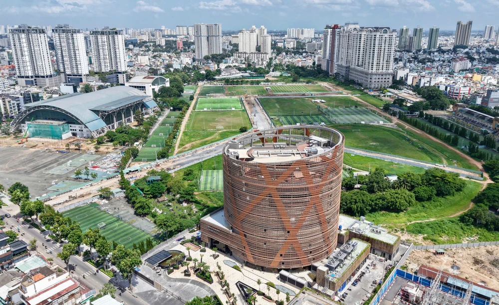 rạp xiếc và biểu diễn đa năng phú thọ