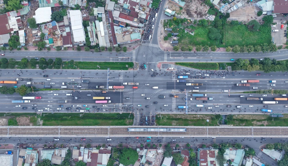 nút giao Bình Thái