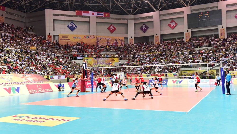 Nhà thi đấu đa năng tỉnh Hà Nam có sức chứa hơn 8.000 chỗ ngồi, là nhà thi đấu trong nhà lớn nhất Đông Nam Á.