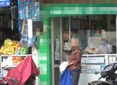 Một số cửa hàng ở Hà Nội 'quên' yêu cầu khách quét mã QR