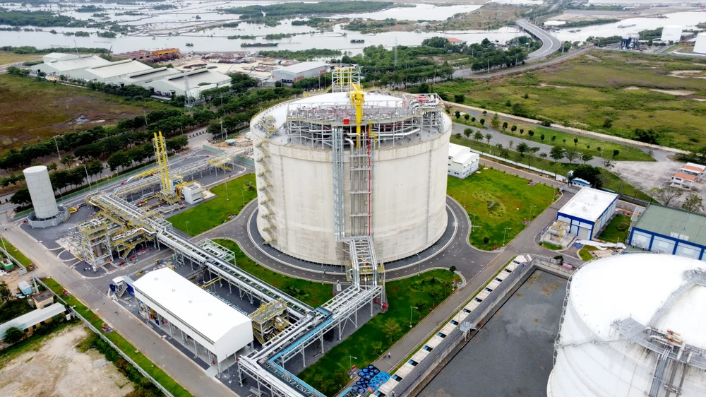 Dự án kho chứa LNG Thị Vải dự kiến cấp khí tái hóa cho các hộ tiêu thụ từ tháng 7-2023. Ảnh: HC