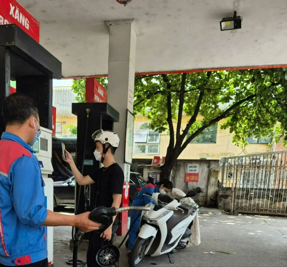 giá xăng giảm.jpg