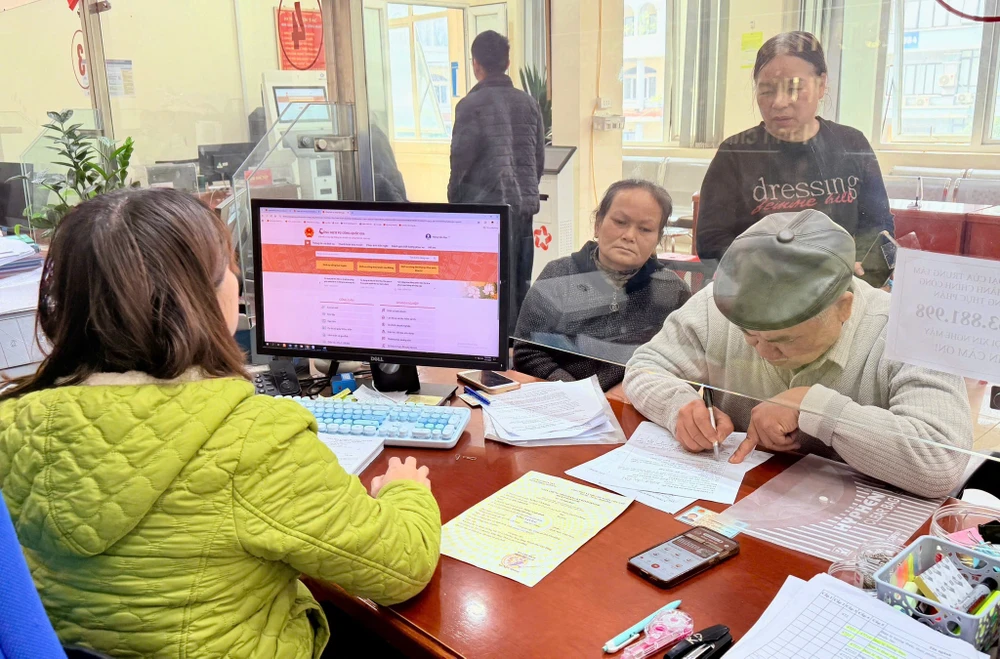 nguoi dan phuong thuc phan.jpg