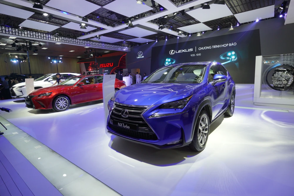 Bốn mẫu xe Lexus ấn tượng tại triển lãm ô tô 2016 ảnh 1 Bốn mẫu xe Lexus ấn tượng tại triển lãm ô tô 2016 ảnh 1