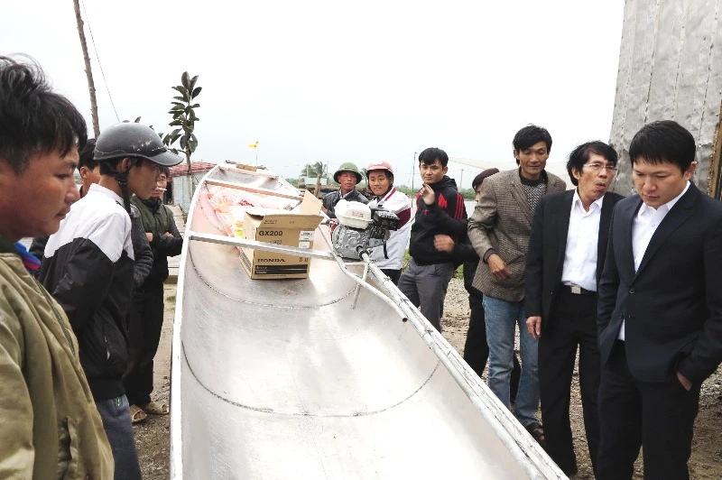 Toyota tặng 3 thuyền cứu hộ cho đồng bào Quảng Bình ảnh 3