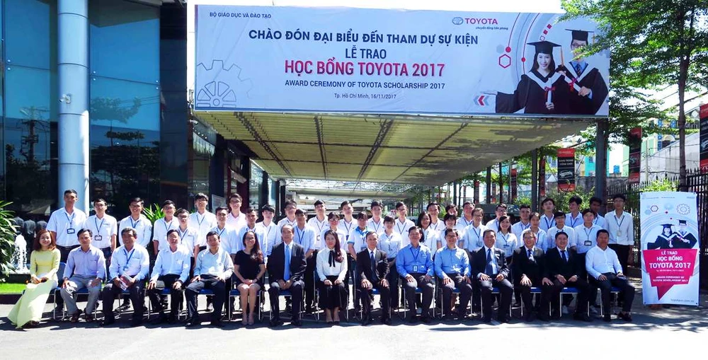 Toyota trao 35 học bổng cho sinh viên phía Nam ảnh 5