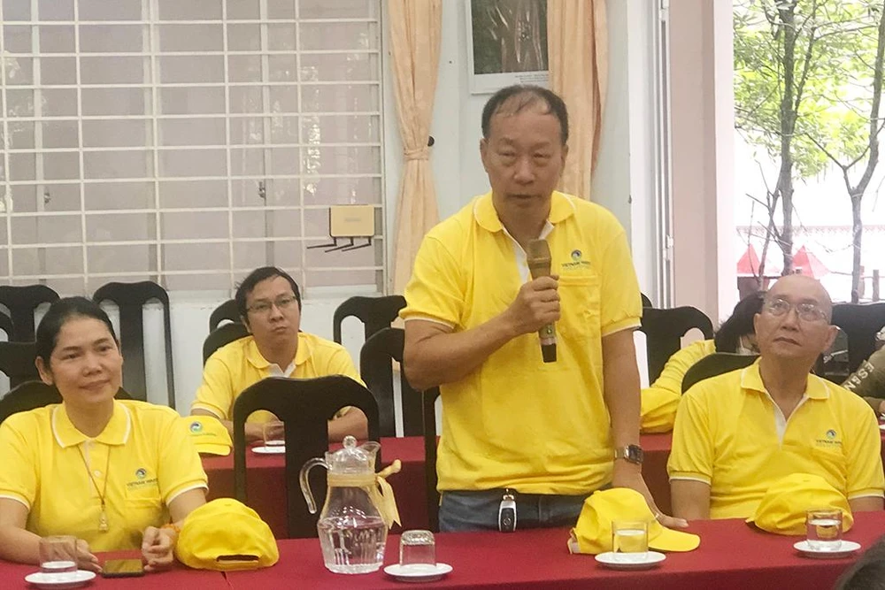 Việt kiều Mỹ, ông Quách Hưng Tòng chia sẻ cảm xúc tại lễ trồng cây