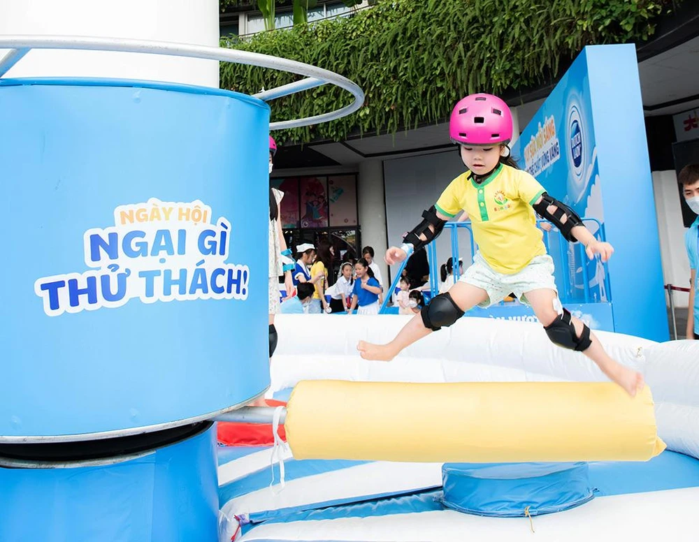 Ngày hội “Ngại gì thử thách”, sân chơi để các bé có những trải nghiệm thú vị và nuôi dưỡng tinh thần mạnh mẽ, ý chí không bỏ cuộc trong hành trình lớn khôn