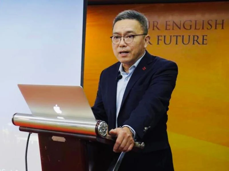 ThS. BS. Lê Đình Phương - Trưởng khoa Nội tổng quát và Y học Gia đình Bệnh viện FV phát biểu trong một hội thảo ThS. BS. Lê Đình Phương - Trưởng khoa Nội tổng quát và Y học Gia đình Bệnh viện FV phát biểu trong một hội thảo